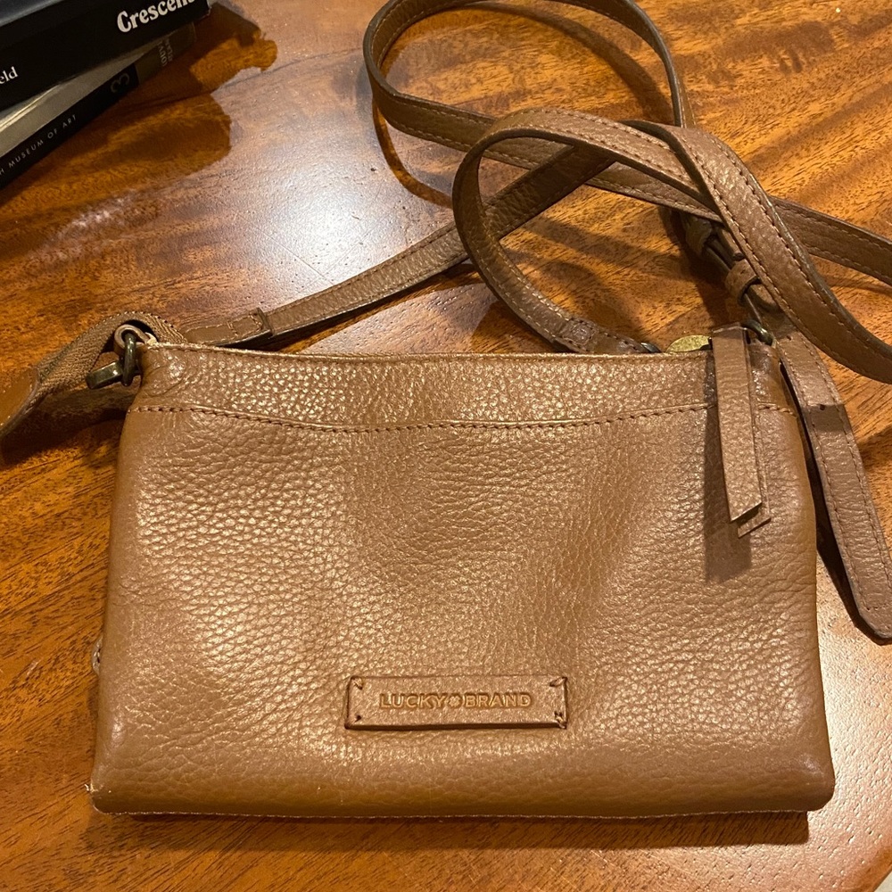 LUCKY BRAND Leather Shoulder Purse Excellent Condition brown cognac